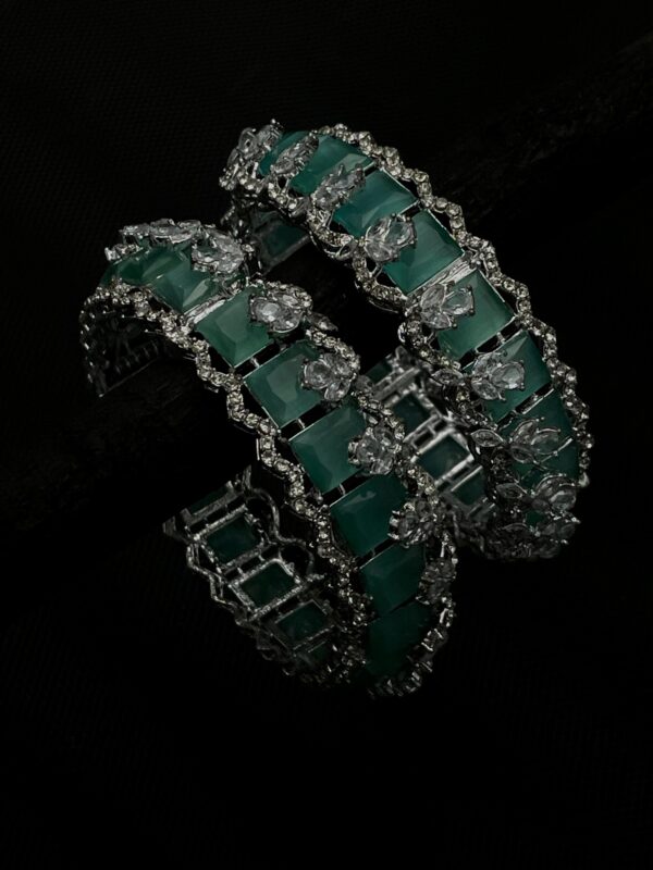 Kashish-e-Aagahaz Silver Openable Bangles