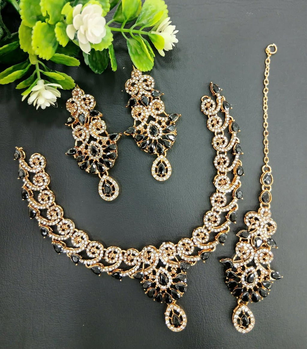Meher Glow Necklace set