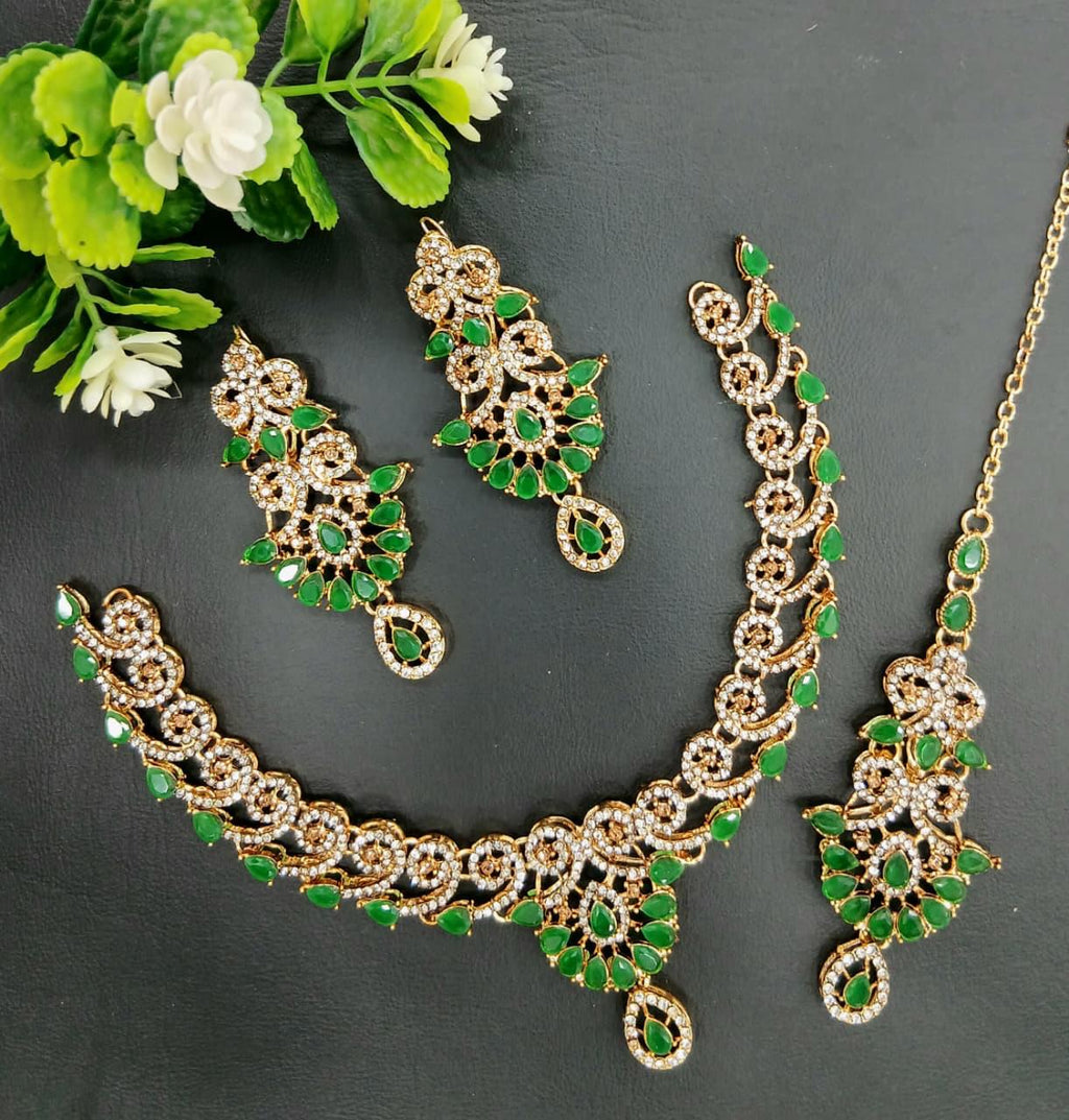 Meher Glow Necklace set