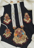 Noratan heavy dholna set with heavy airings tika