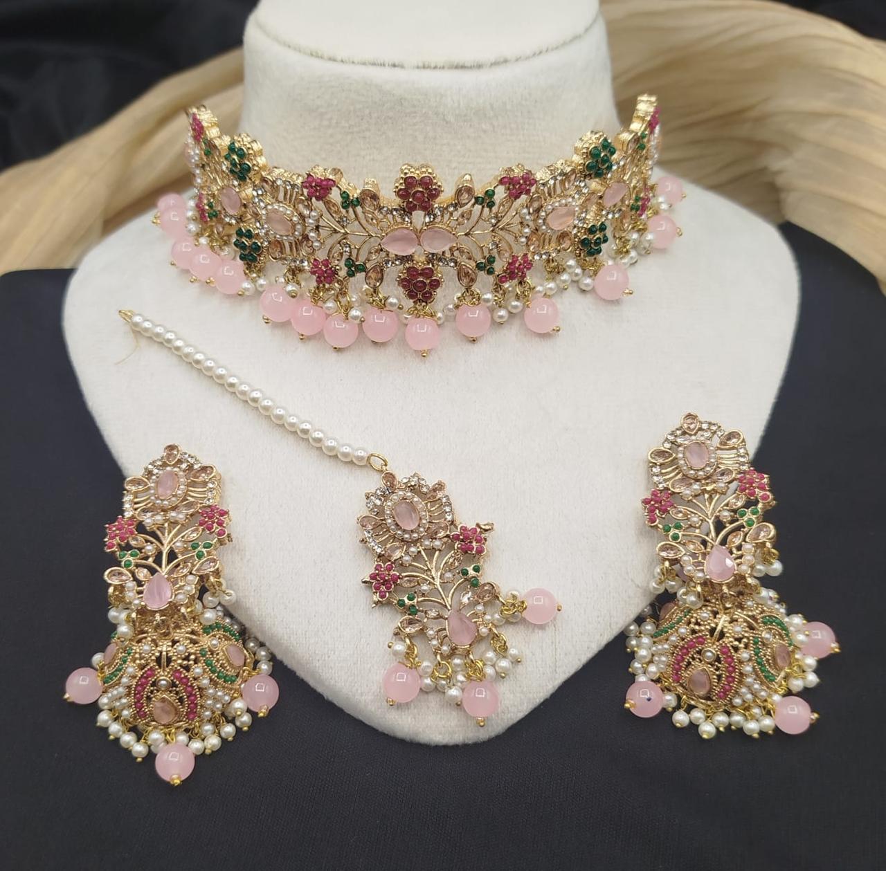 Royal Noor Choke set