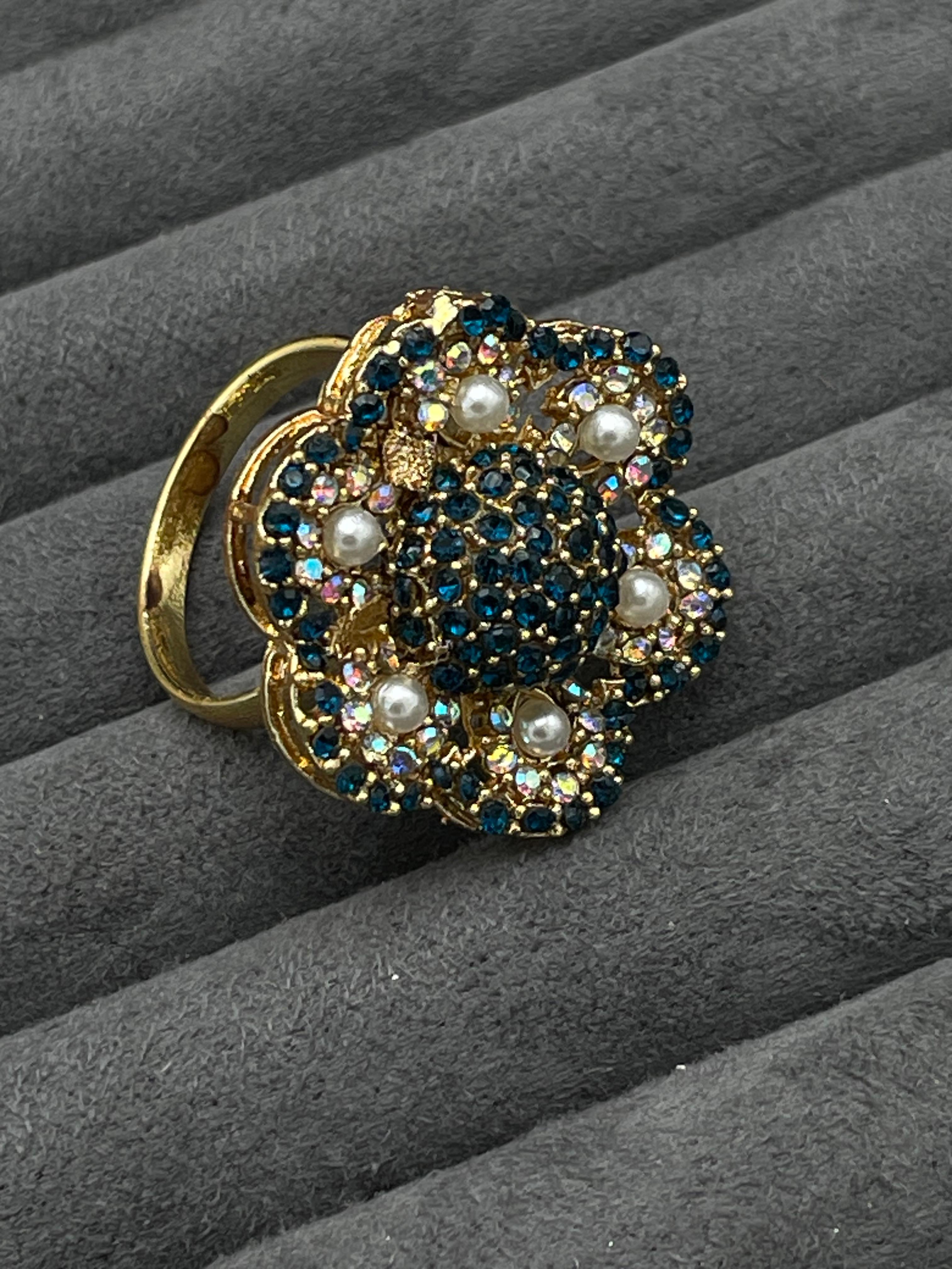 Gulnoor Zarcoon Ring