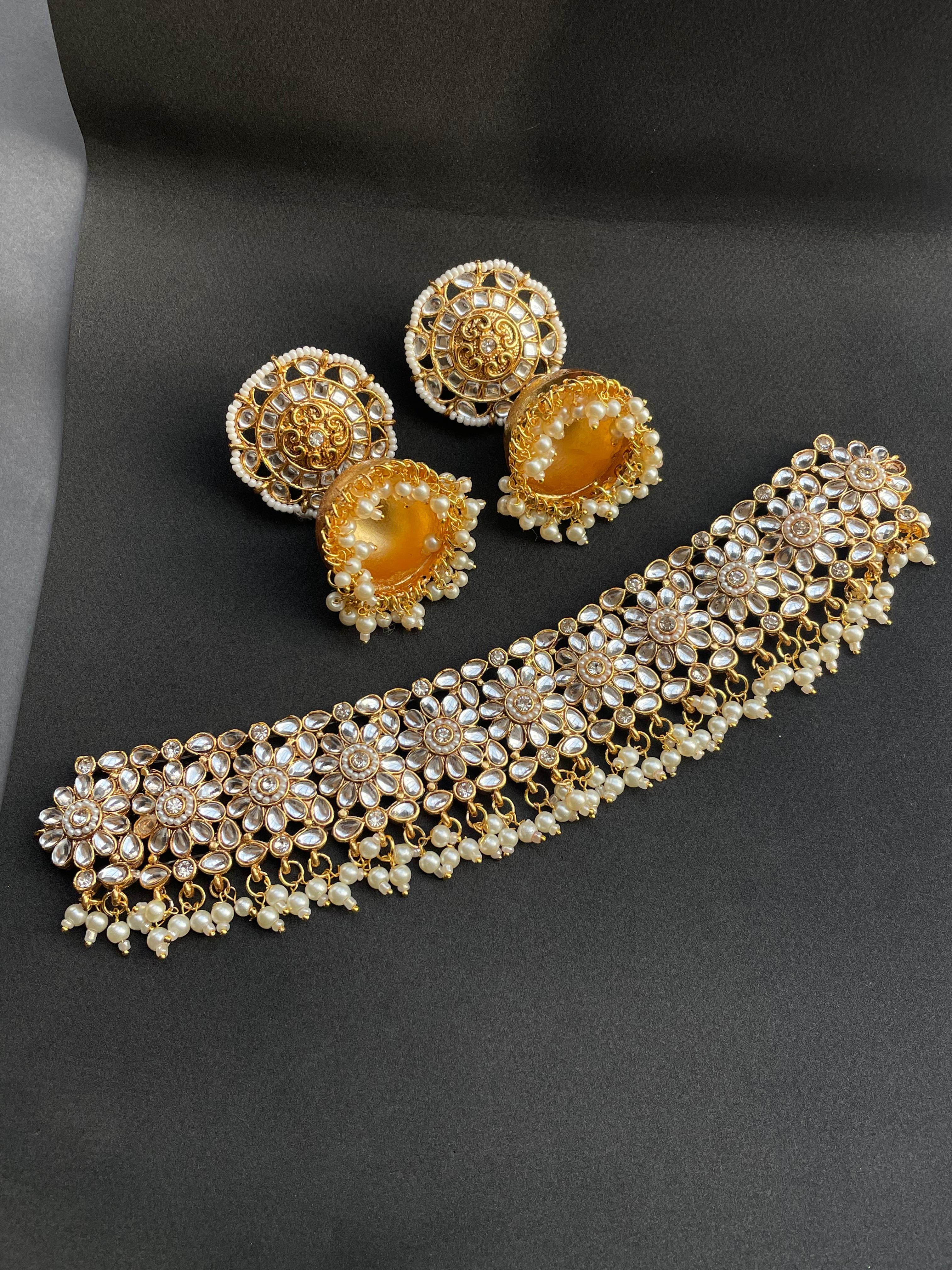 Kundan Majesty Choker set