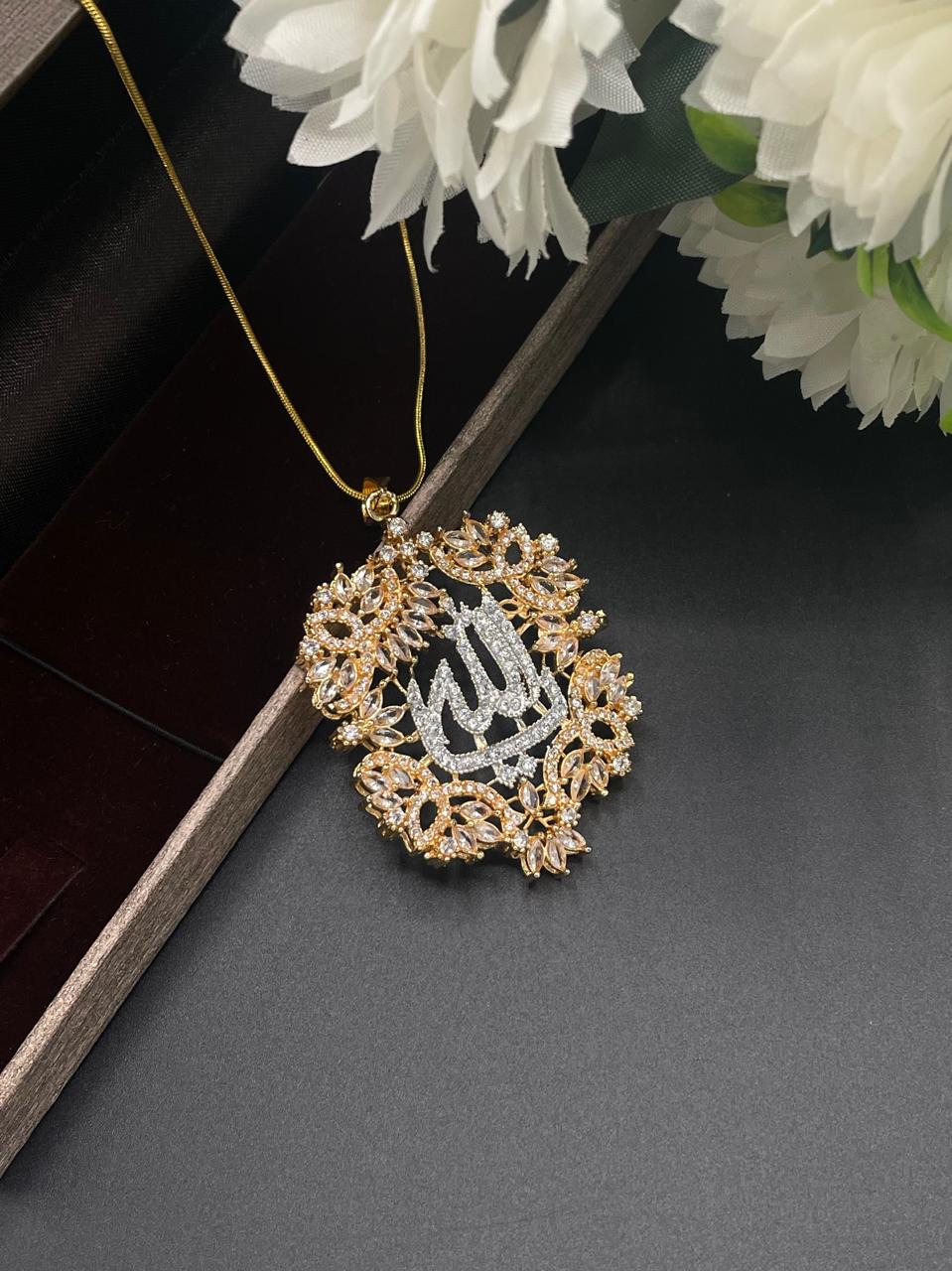 Noor Mahal Pendant