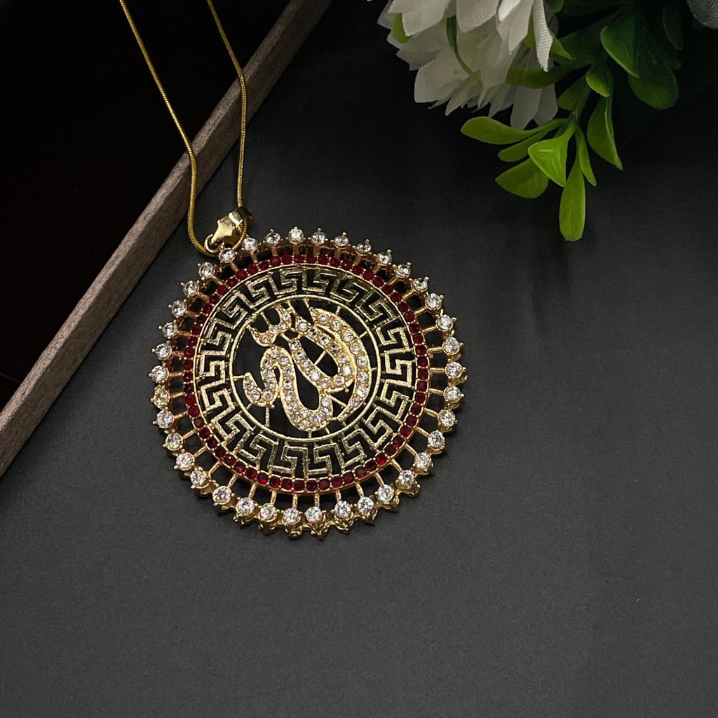 Regal Aura Pendant