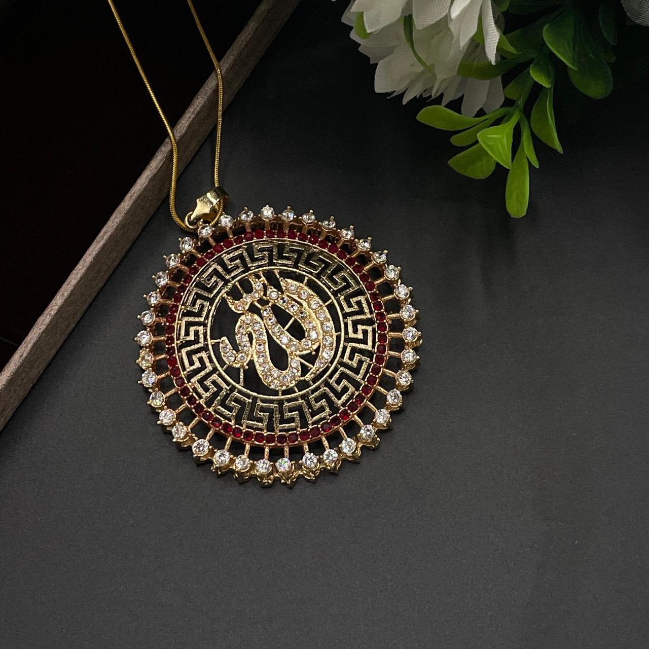 Regal Aura Pendant