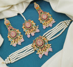 Noura Choker Set