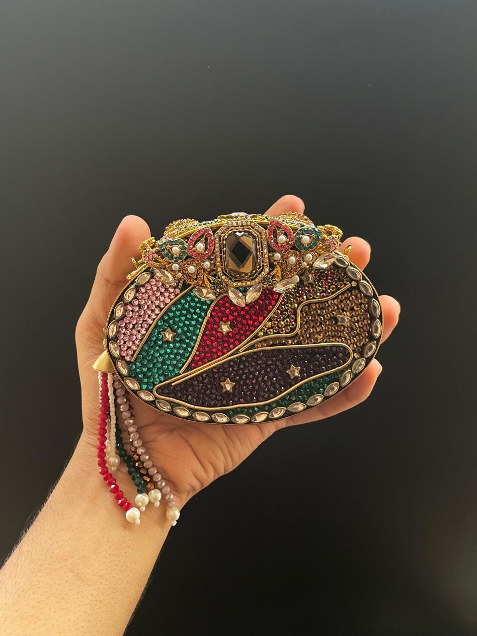 TURKISH ROUND CLUTCH