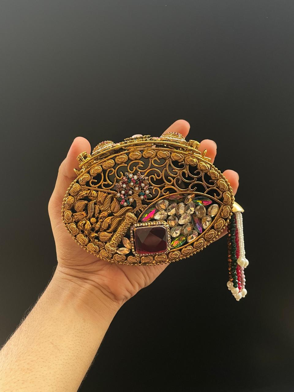 TURKISH ROUND CLUTCH