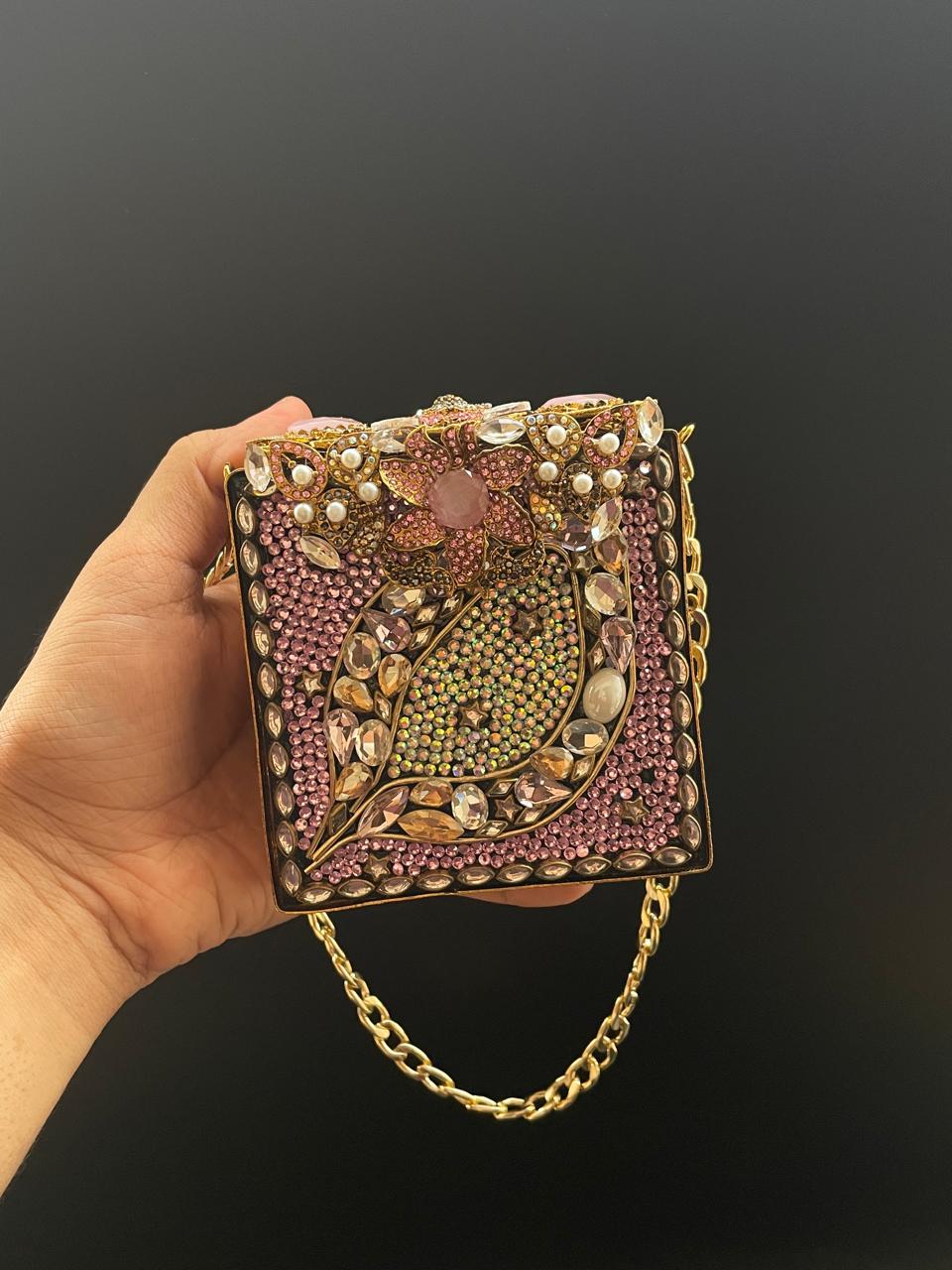 TURKISH SQUARE CLUTCH