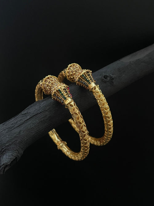 Adjustable bracelet Openable kare
