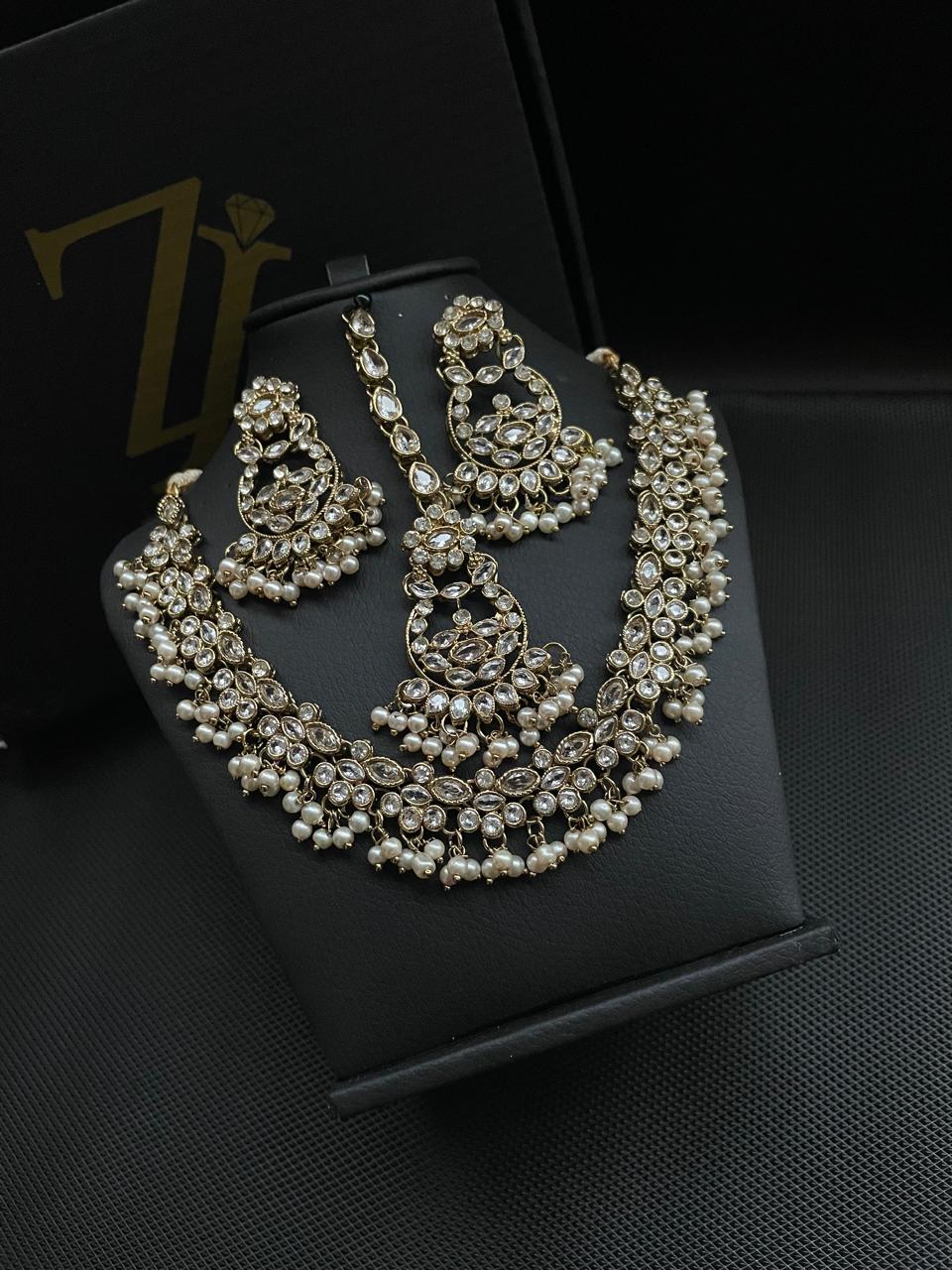 Royal Reverse AD Necklace Set
