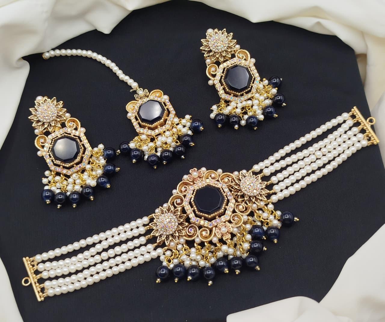 Ejypshon Choker set
