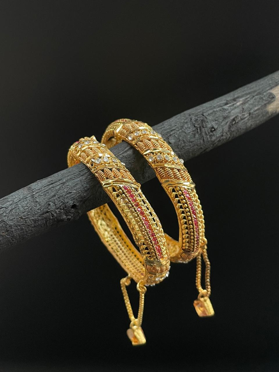 Gold Design Openable Kare
