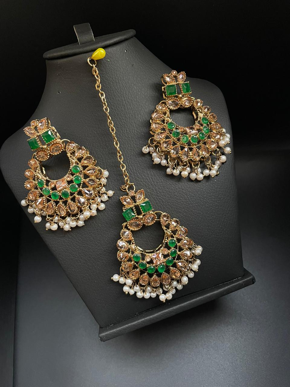 Traditional Earrings With Tika