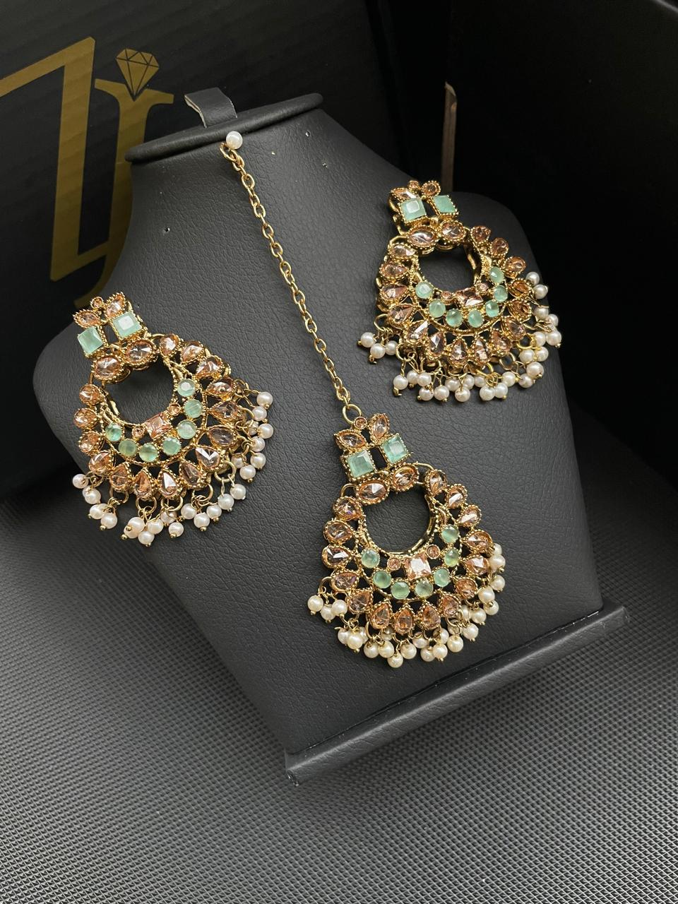 Traditional Earrings With Tika