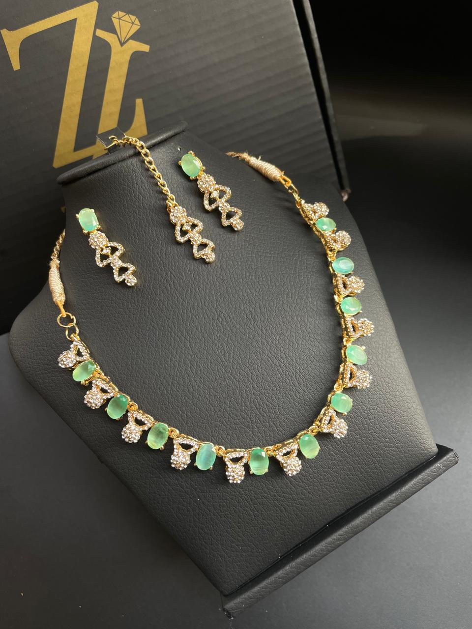 Nooraya Necklace Set