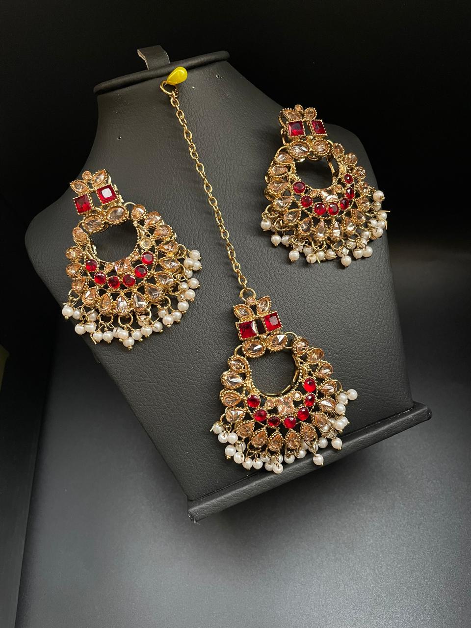 Traditional Earrings With Tika